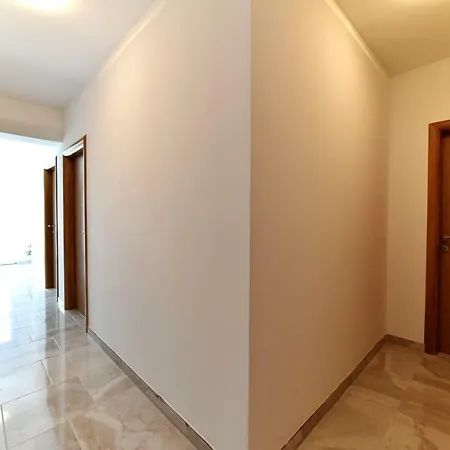 Apartment Hertz *