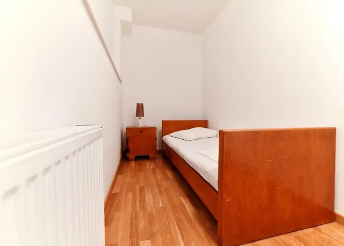 Hertz Διαμέρισμα